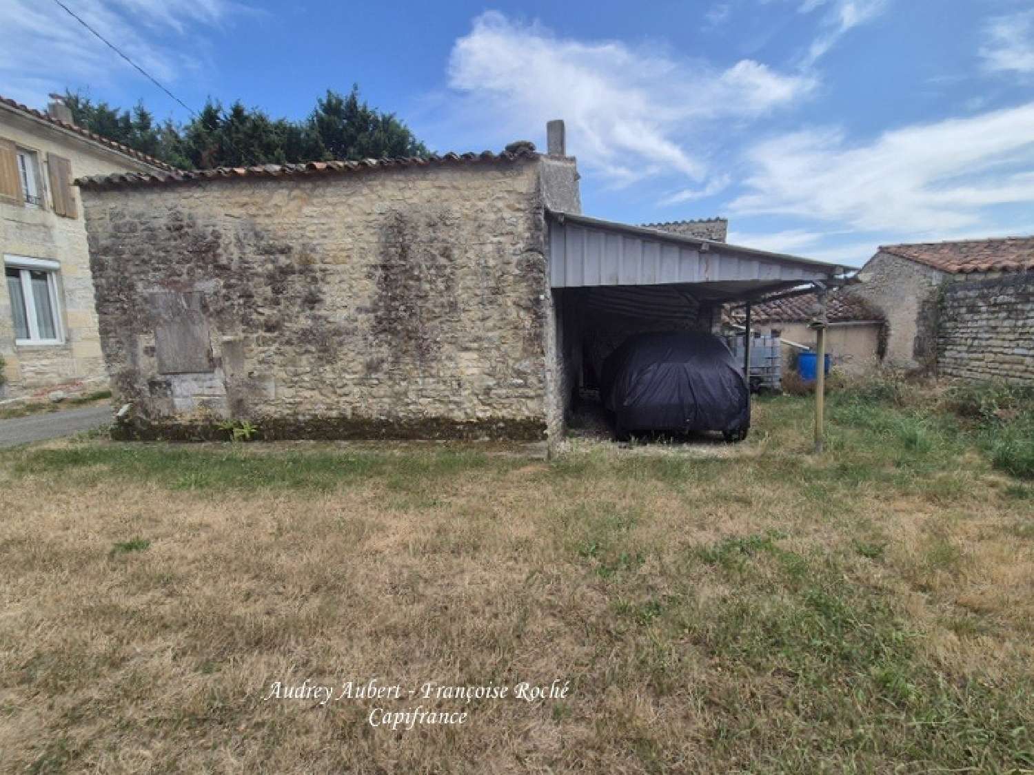 for sale house Saint-Savinien Charente-Maritime 4