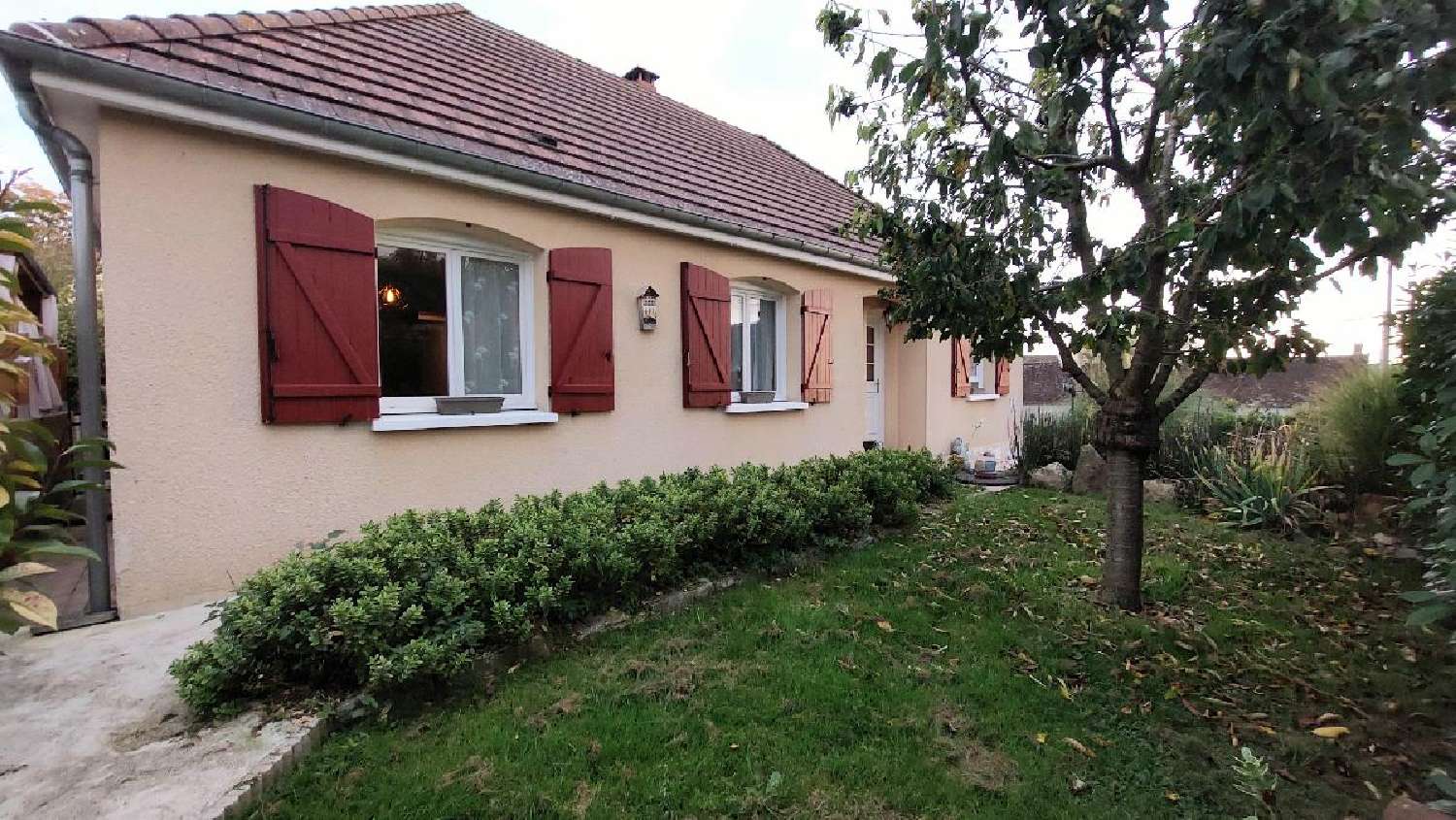for sale house Sergines Yonne 1