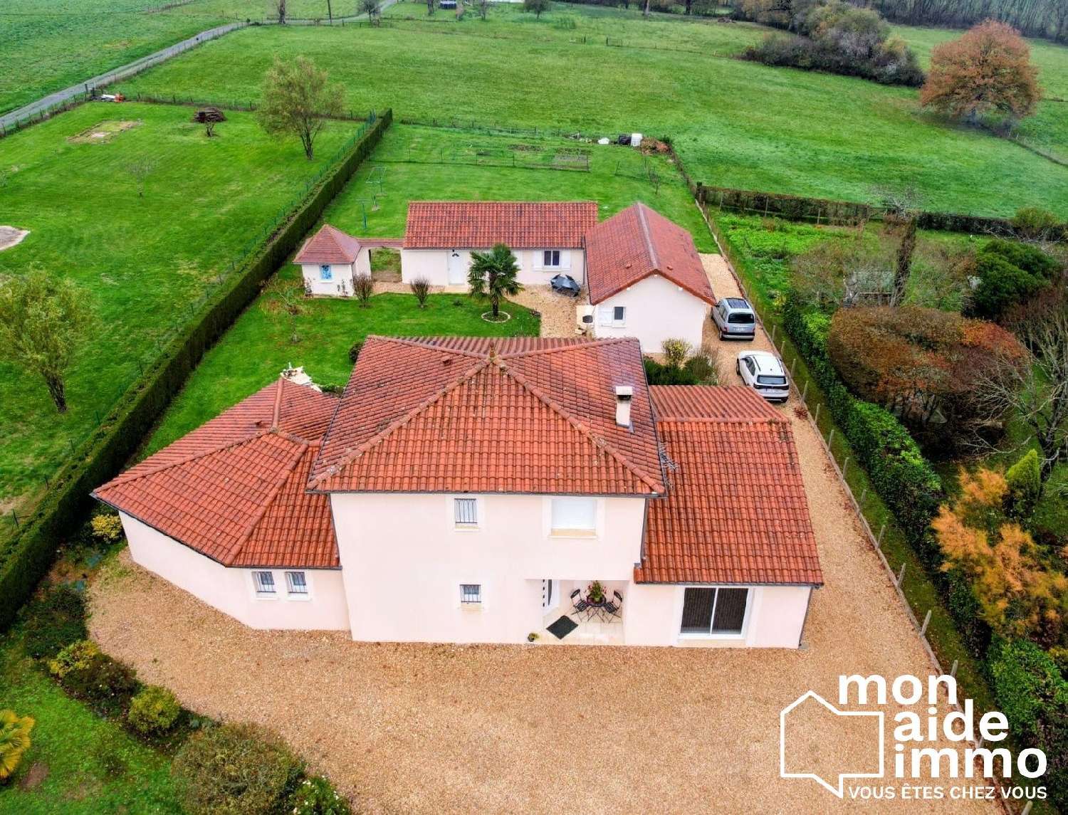  for sale house Roussillon Isère 3