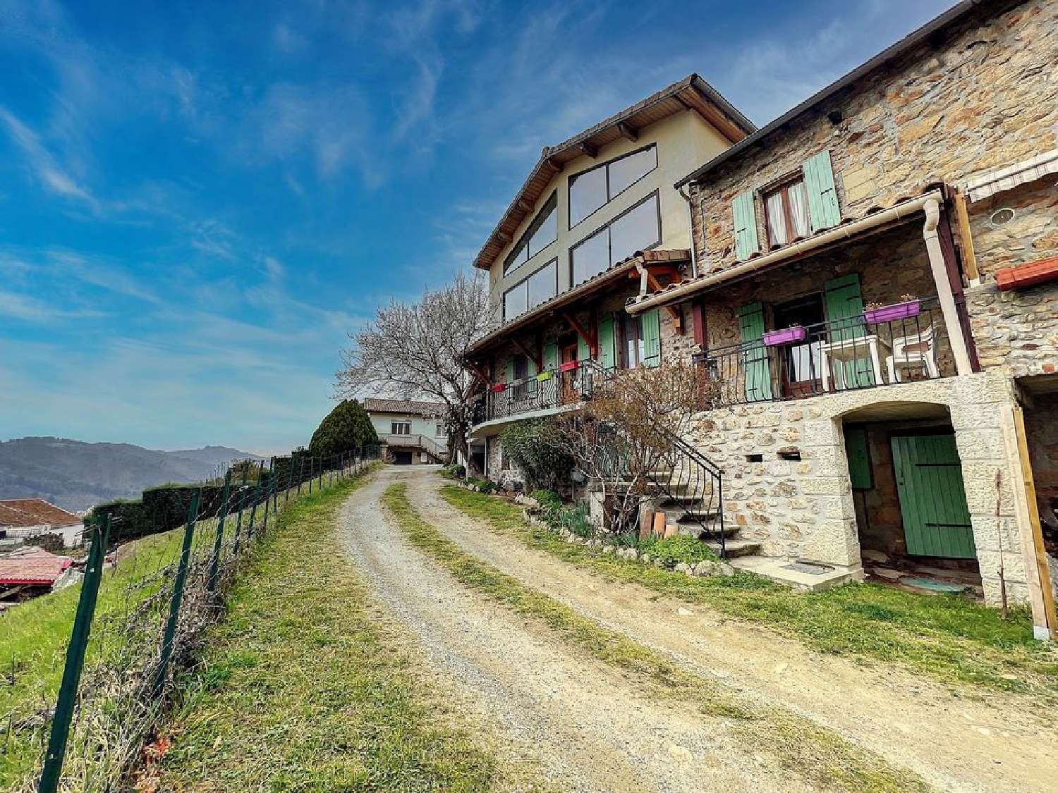 à vendre maison Vals-les-Bains Ardèche 1