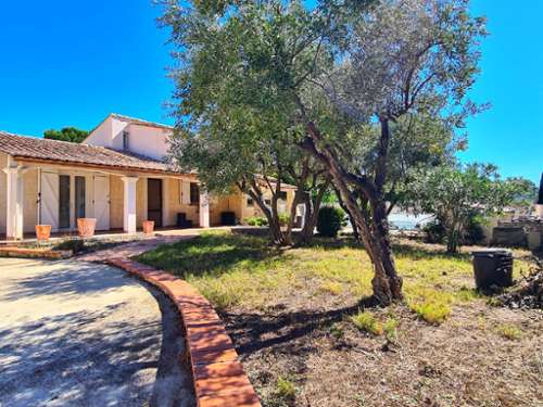 Vauvert Gard Haus foto