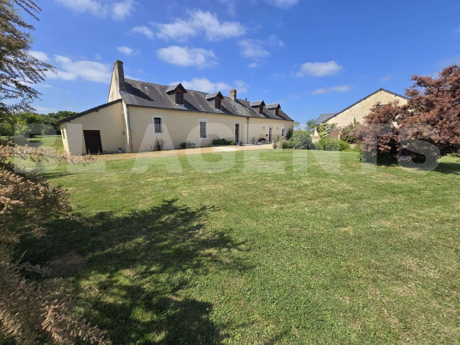  à vendre maison Villevêque Maine-et-Loire 1