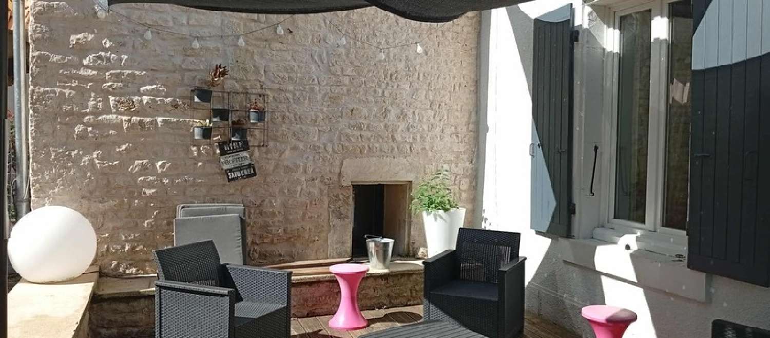 te koop huis Vouillé Deux-Sèvres 8