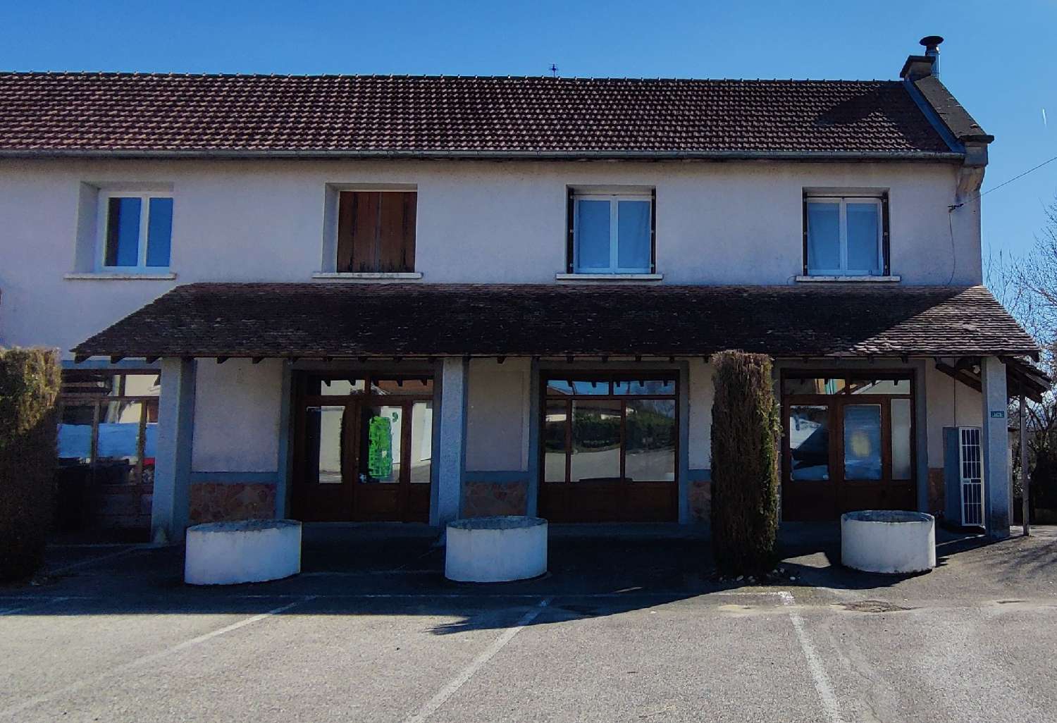 te koop kantoor Curtin Isère 1