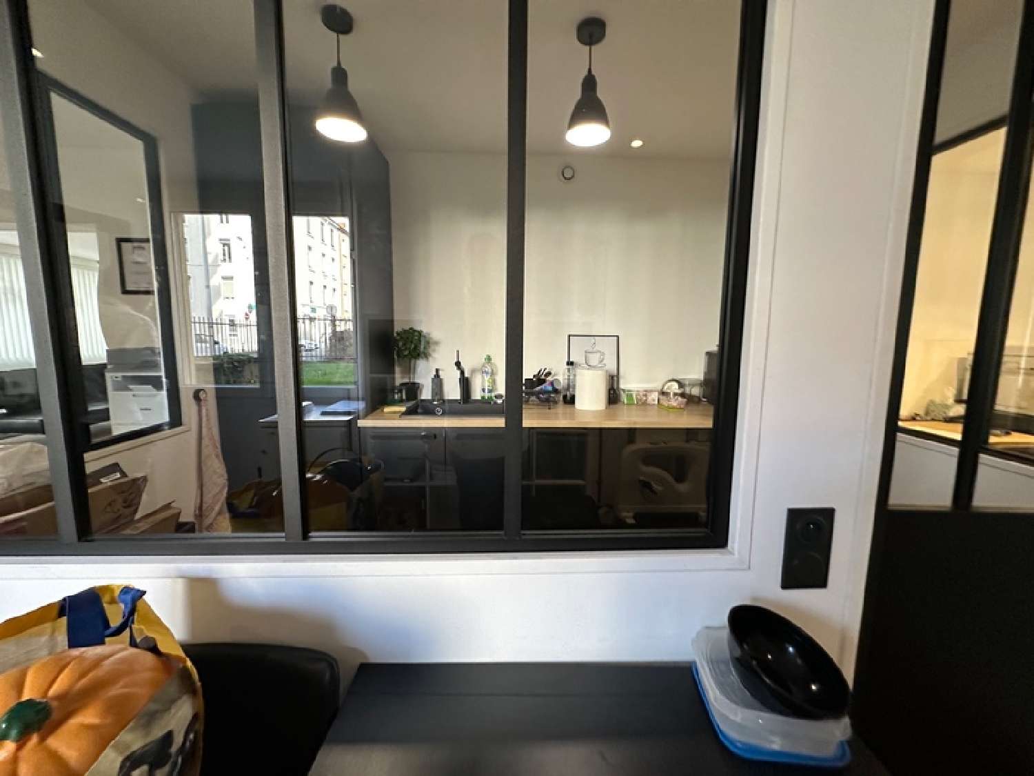 à vendre bureau Lyon 8e Arrondissement Rhône 3