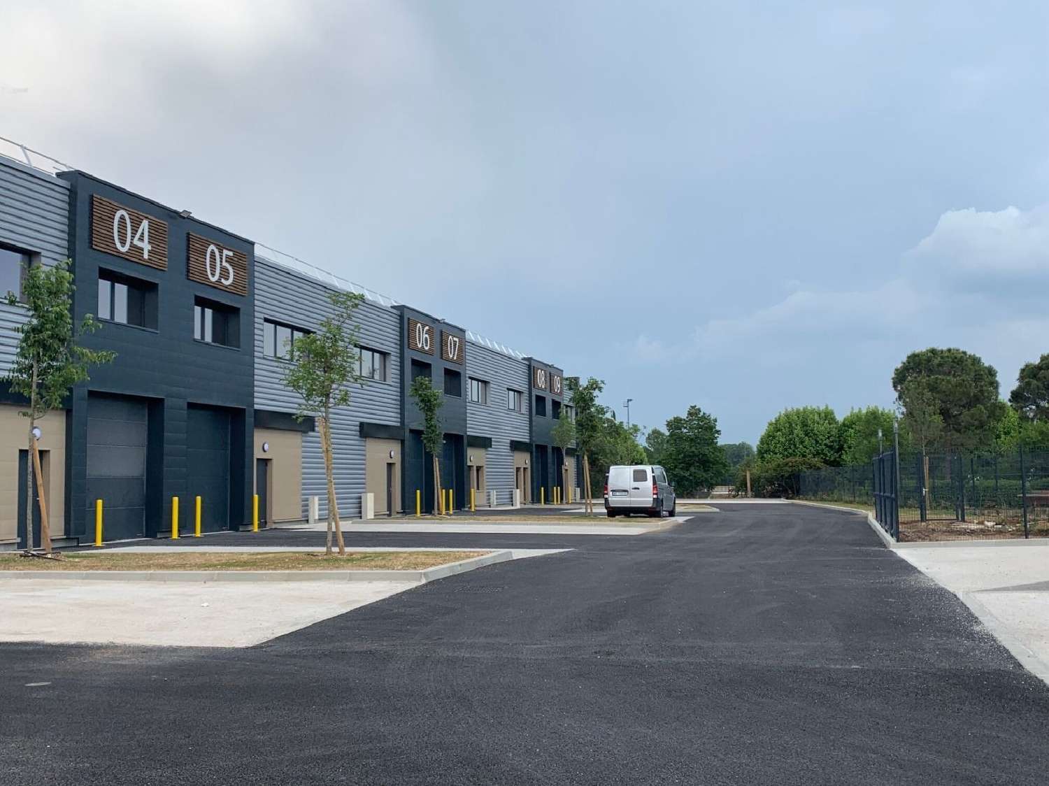 à vendre bureau Meyreuil Bouches-du-Rhône 1