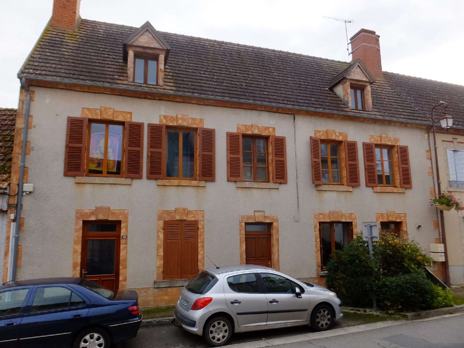  for sale office Saulzais-le-Potier Cher 1