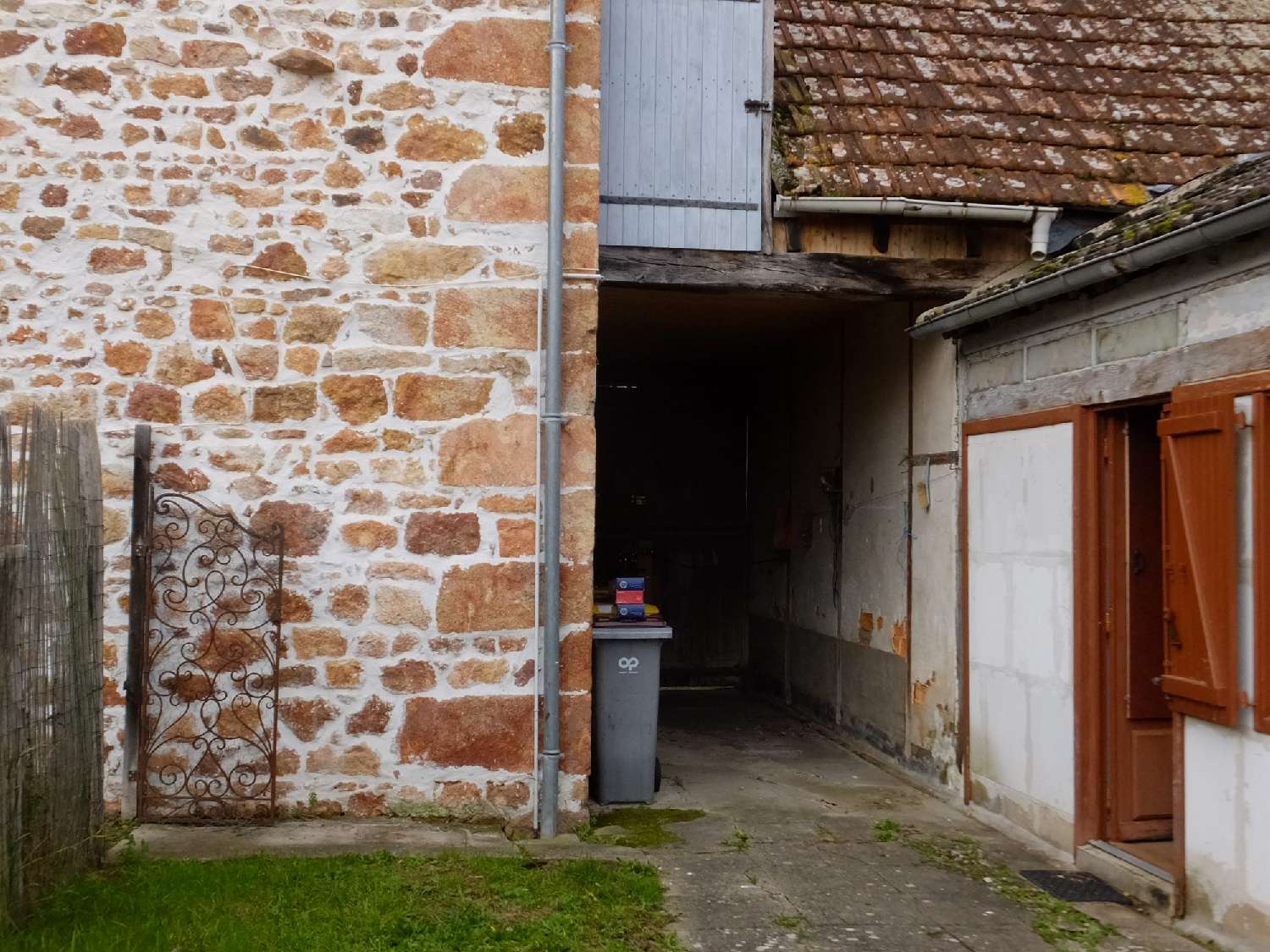  for sale office Saulzais-le-Potier Cher 3