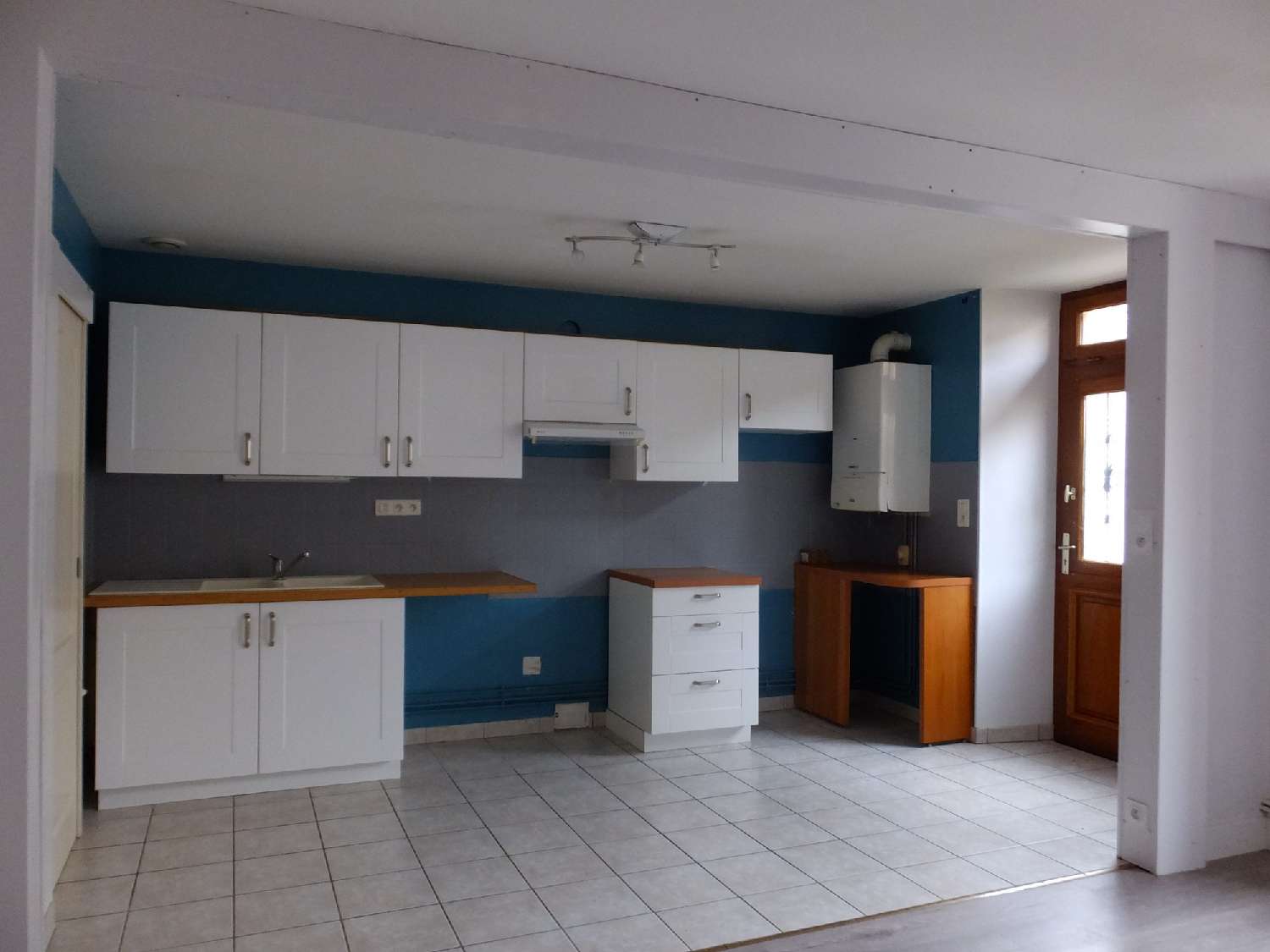  for sale office Saulzais-le-Potier Cher 5