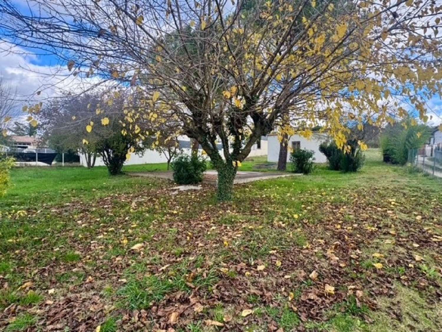  te koop terrein Alès Gard 1