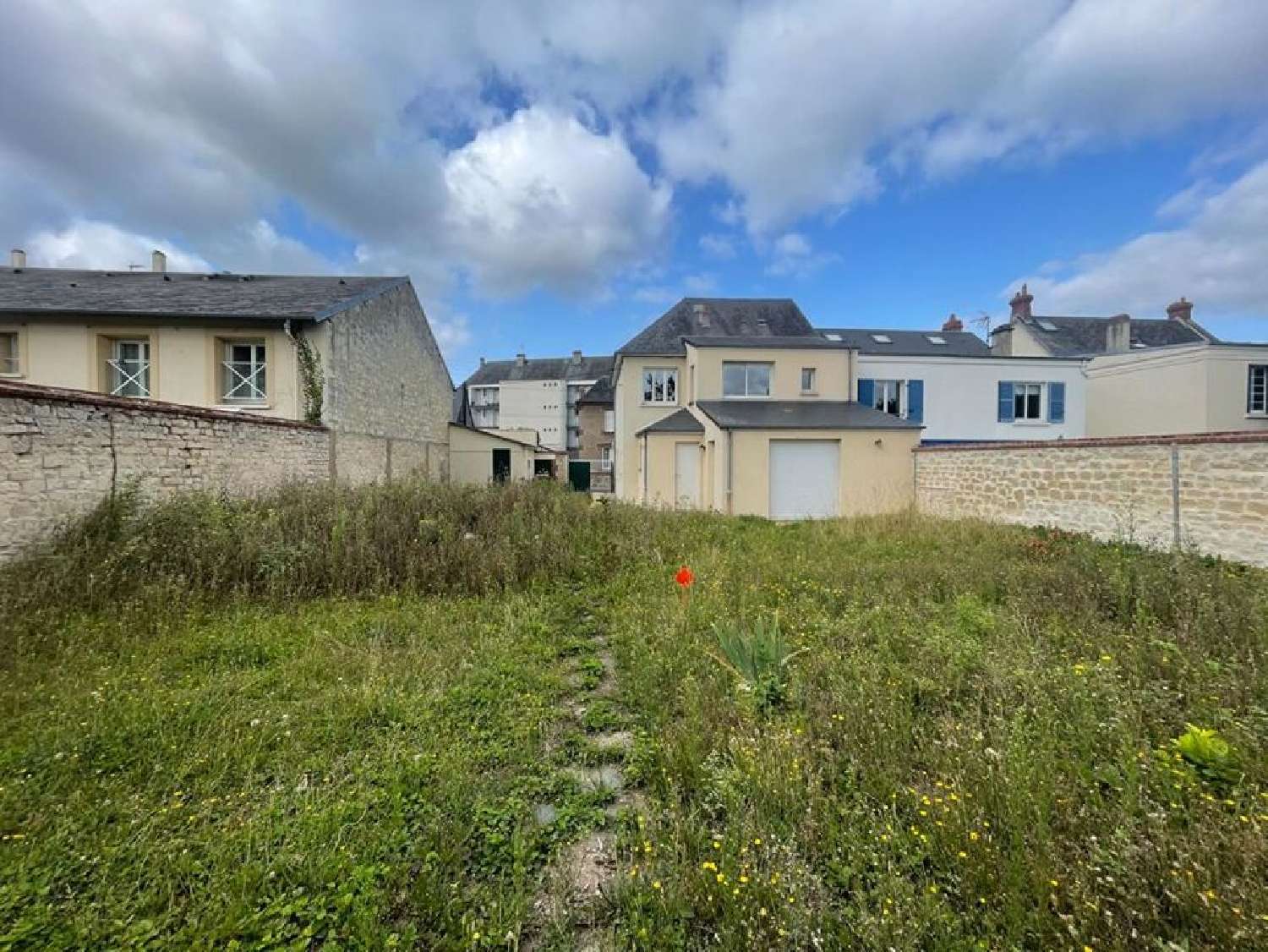  te koop terrein Caen Calvados 1