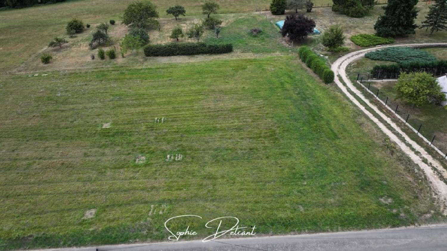  te koop terrein Crotelles Indre-et-Loire 8