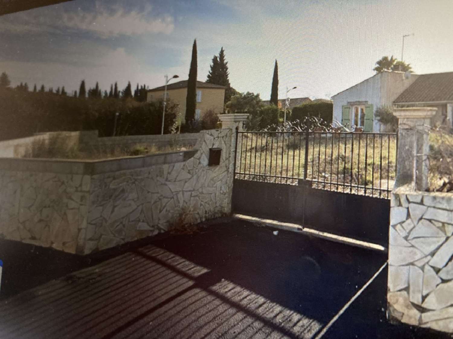 te koop terrein Guzargues Hérault 1