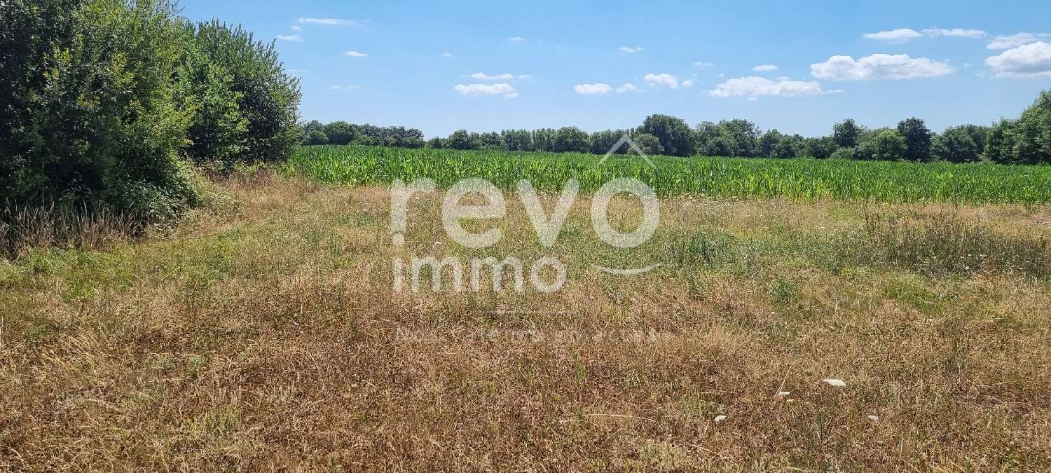 à vendre terrain Saint-Étienne-du-Bois Vendée 1