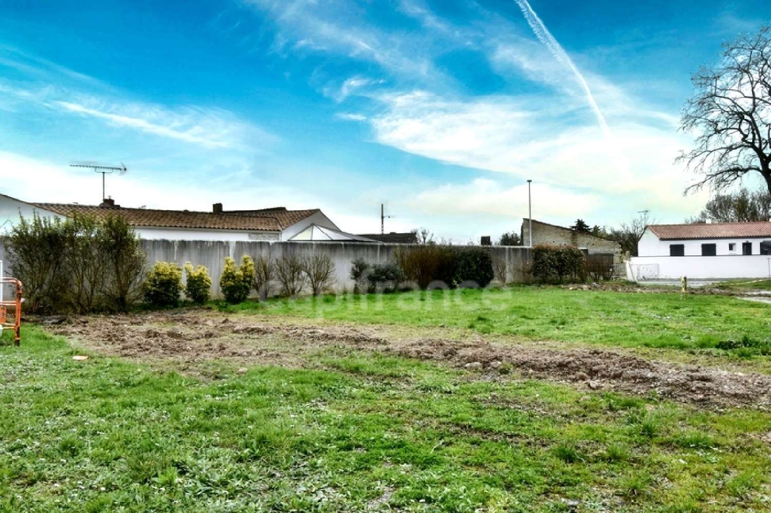 te koop terrein Vérines Charente-Maritime 2