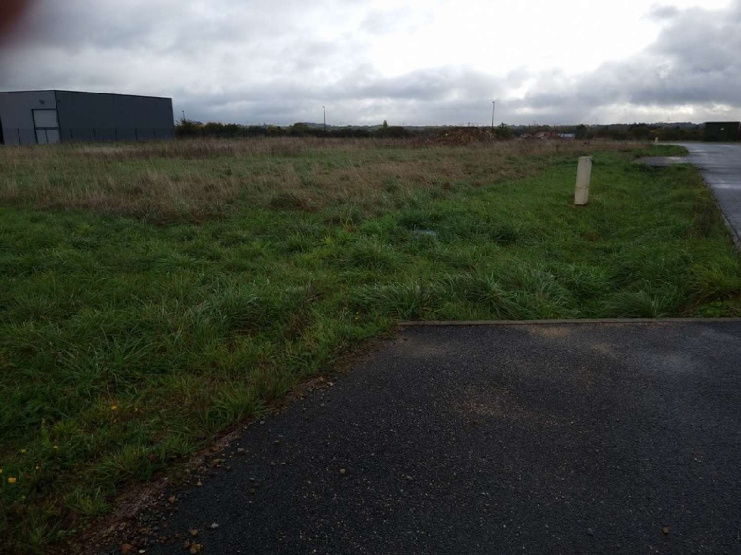  à vendre terrain Verrières Vienne 1