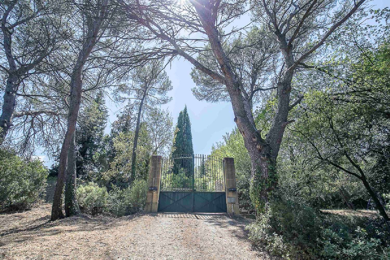 à vendre villa Aix-en-Provence Bouches-du-Rhône 4