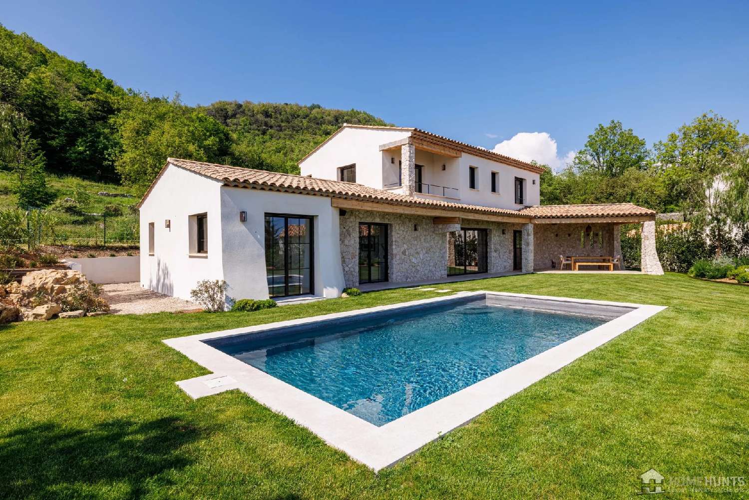 à vendre villa Coursegoules Alpes-Maritimes 1