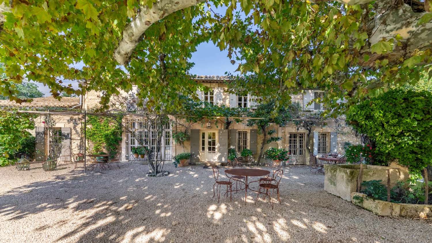 à vendre villa Eygalières Bouches-du-Rhône 2