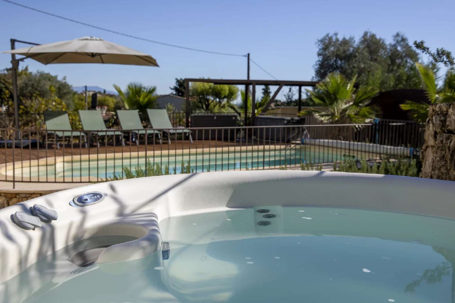  te koop villa Le Rouret Alpes-Maritimes 4