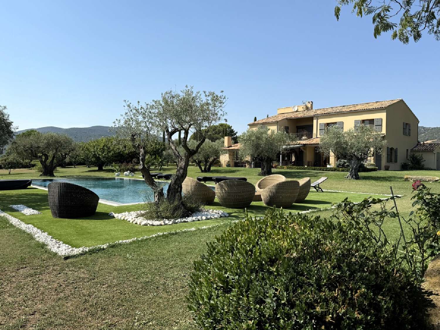 en venta villa Lourmarin Vaucluse 1