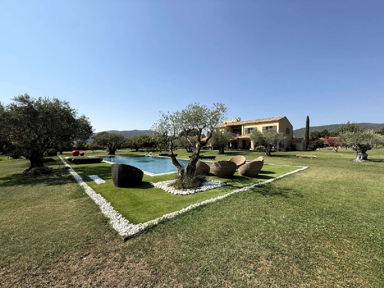  en venta villa Lourmarin Vaucluse 2