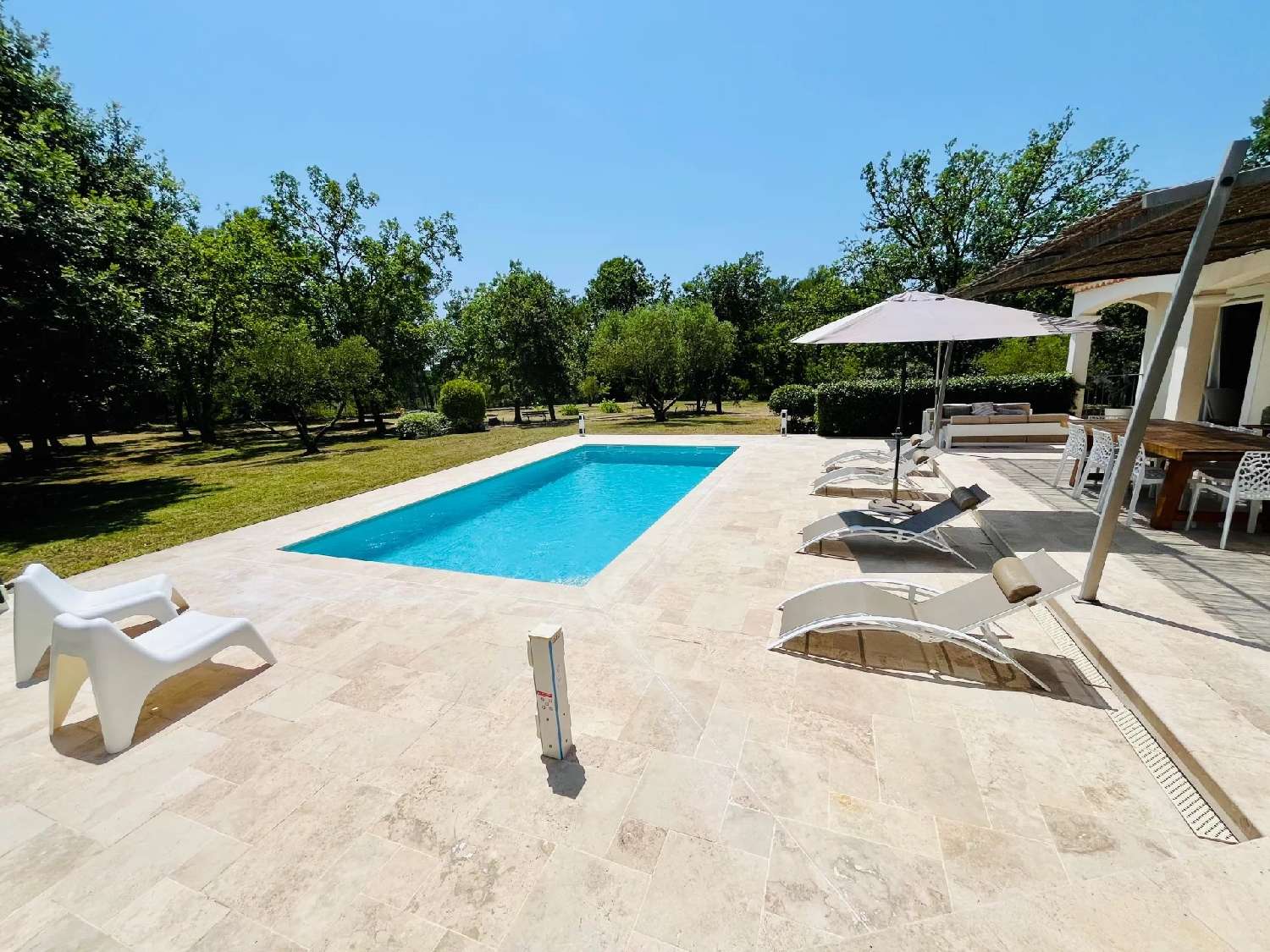 for sale villa Mons Var 3