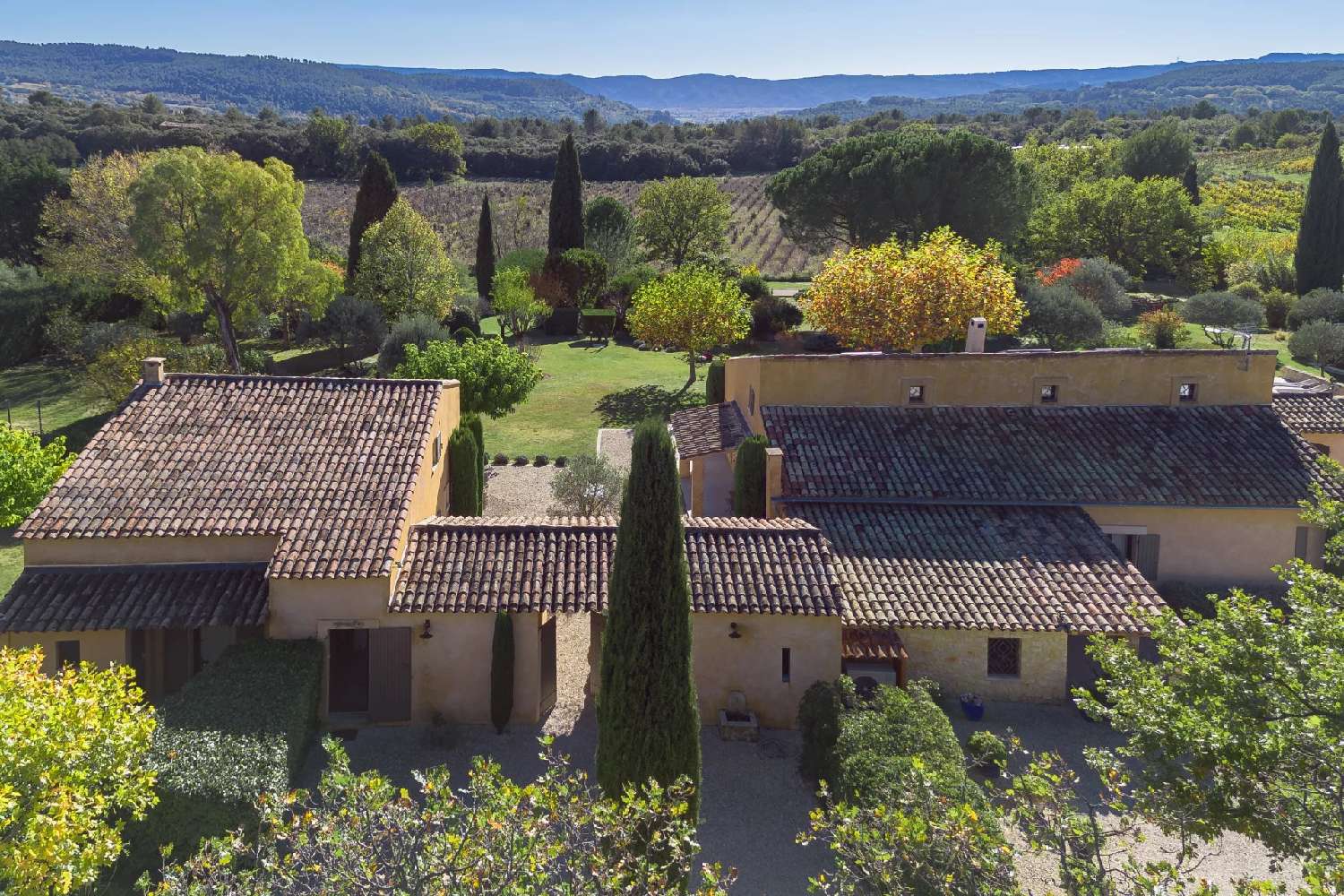  for sale villa Vaugines Vaucluse 3