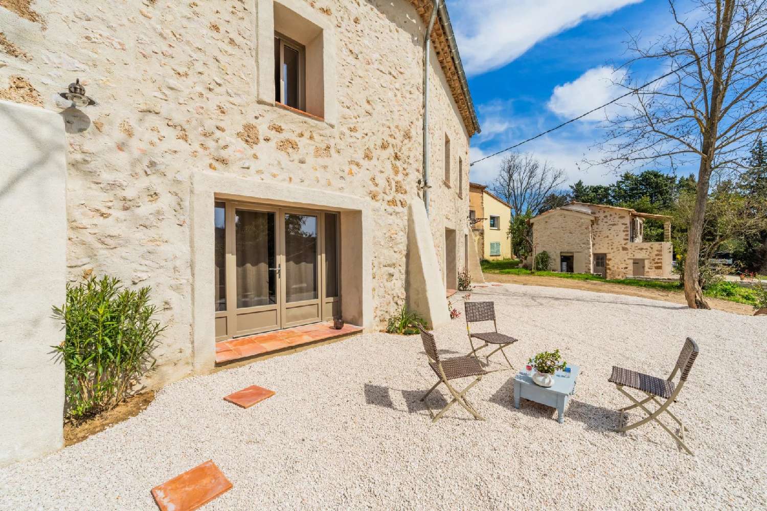 for sale villa Villecroze Var 8