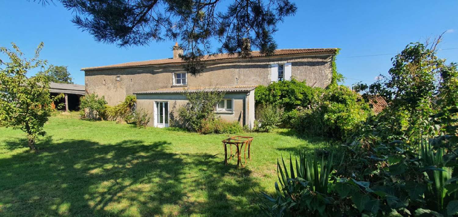 à vendre maison de village Borcq-sur-Airvault Deux-Sèvres 1