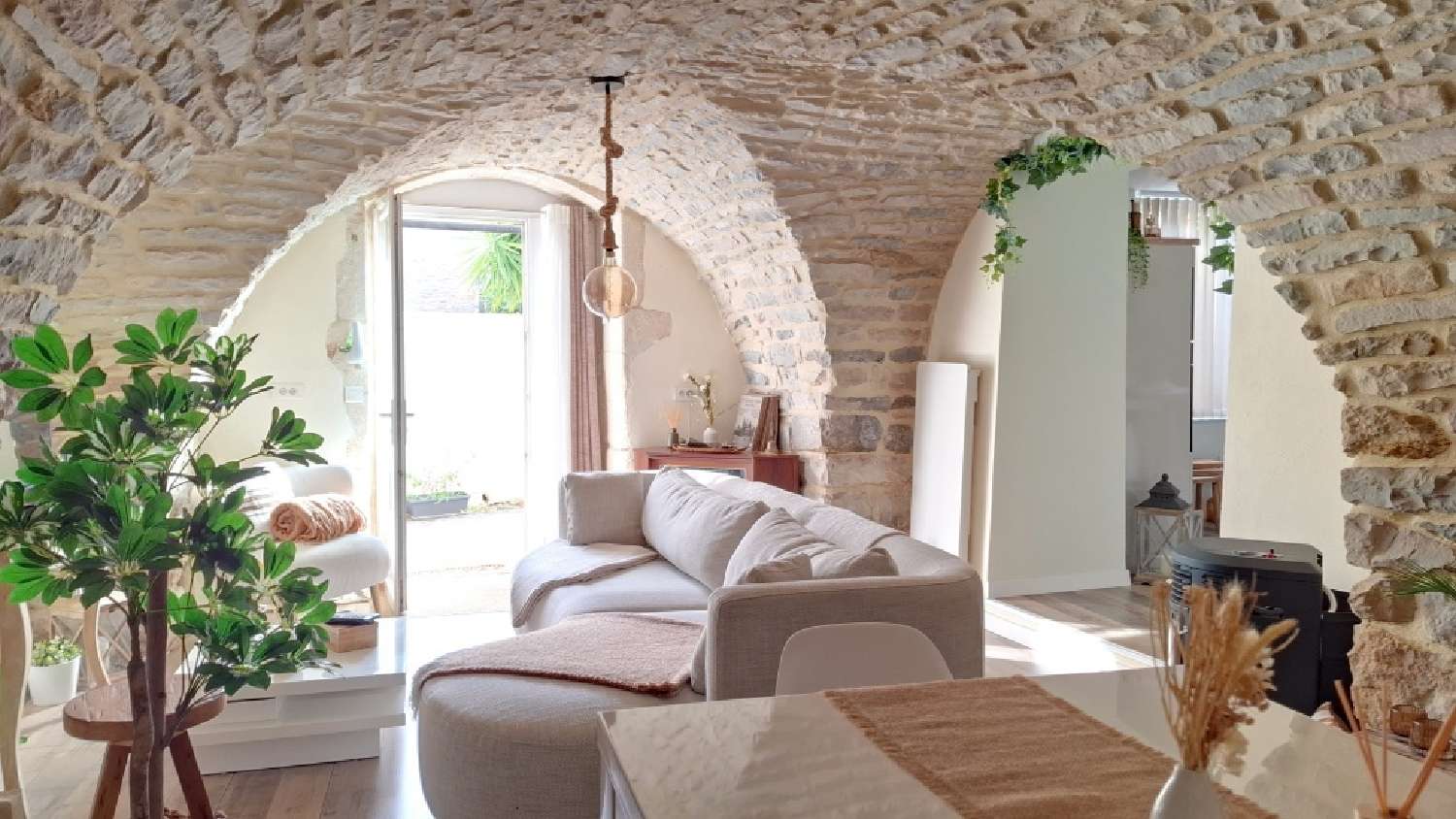 te koop dorpshuis Nages-et-Solorgues Gard 2