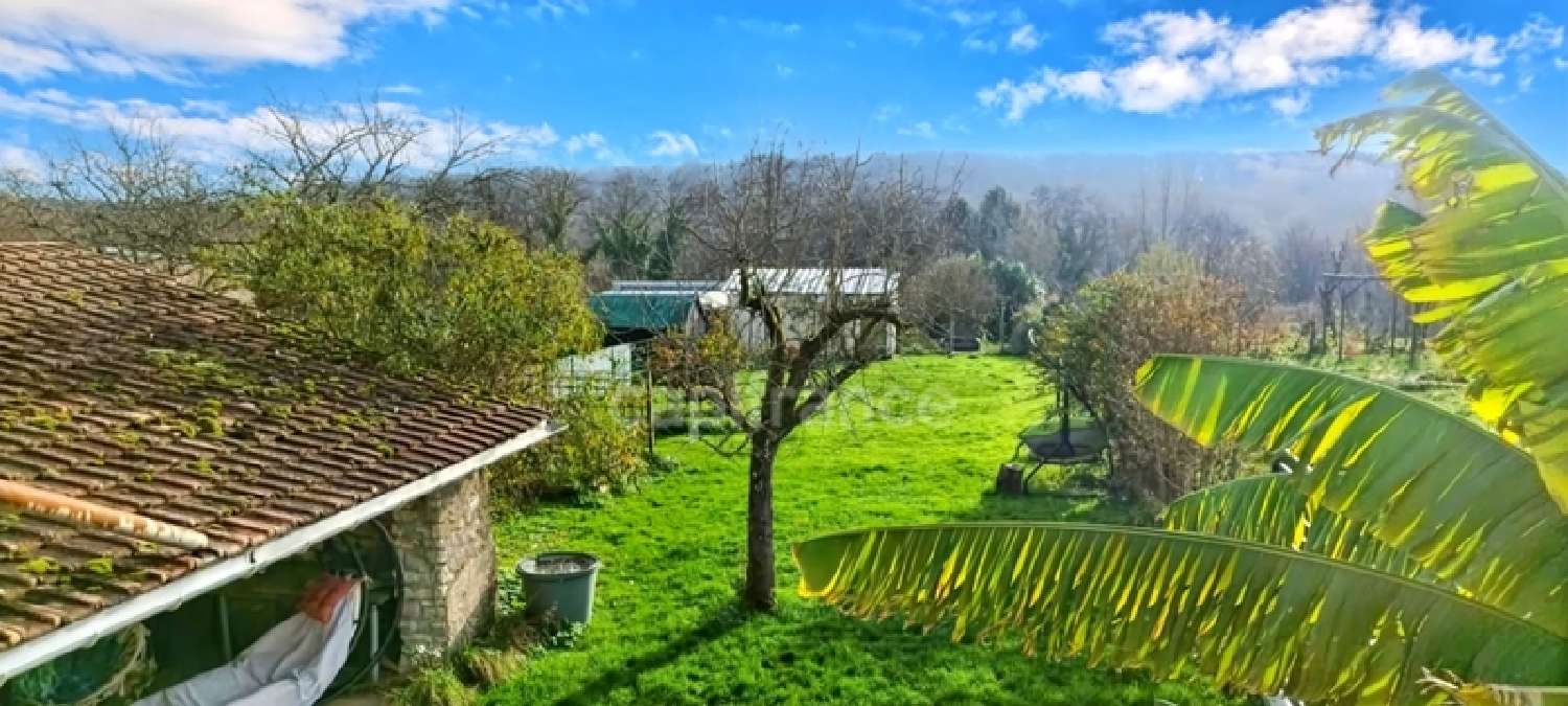  te koop dorpshuis Plumont Jura 5