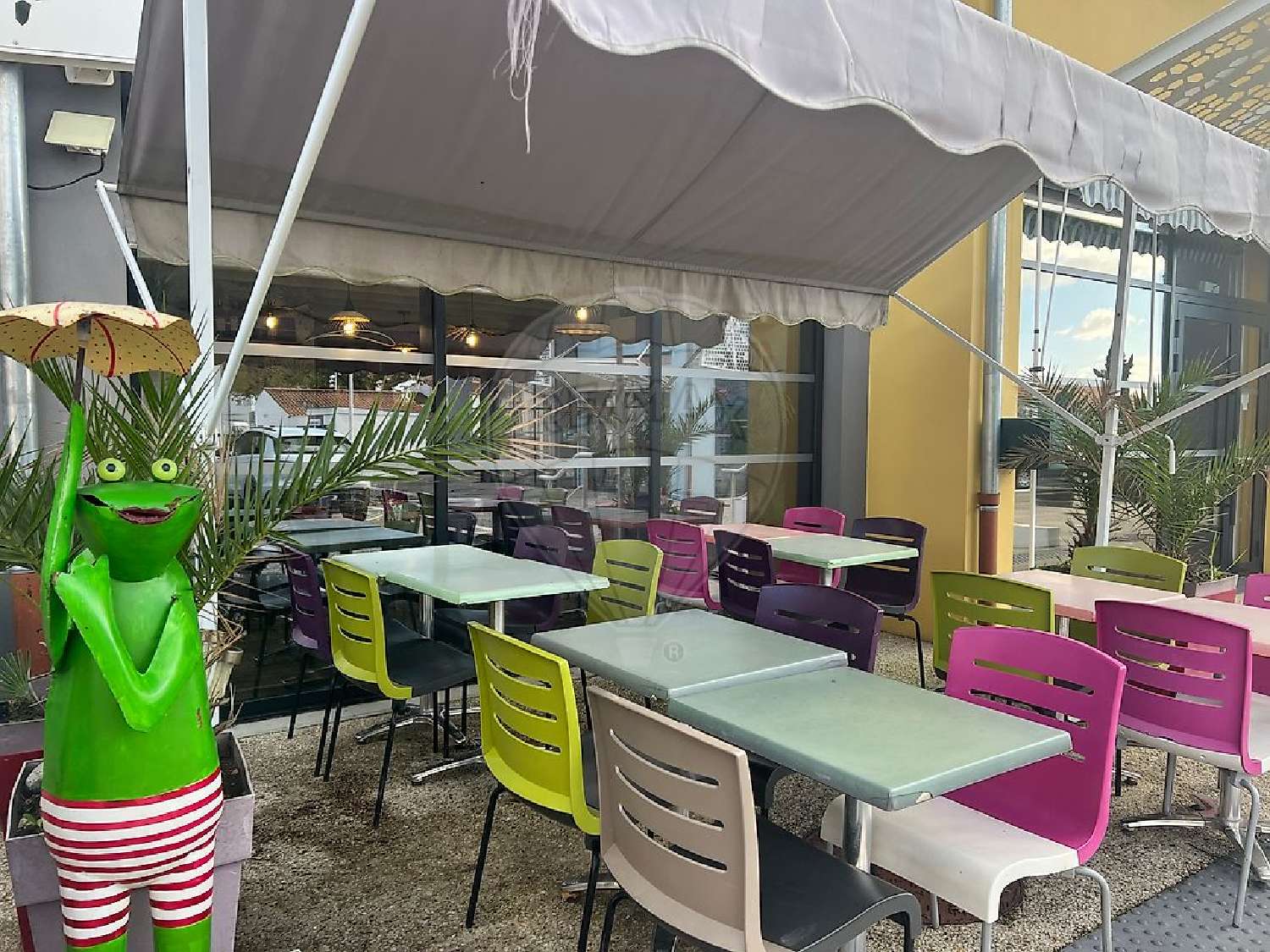  for sale bar cafe Les Mathes Charente-Maritime 2