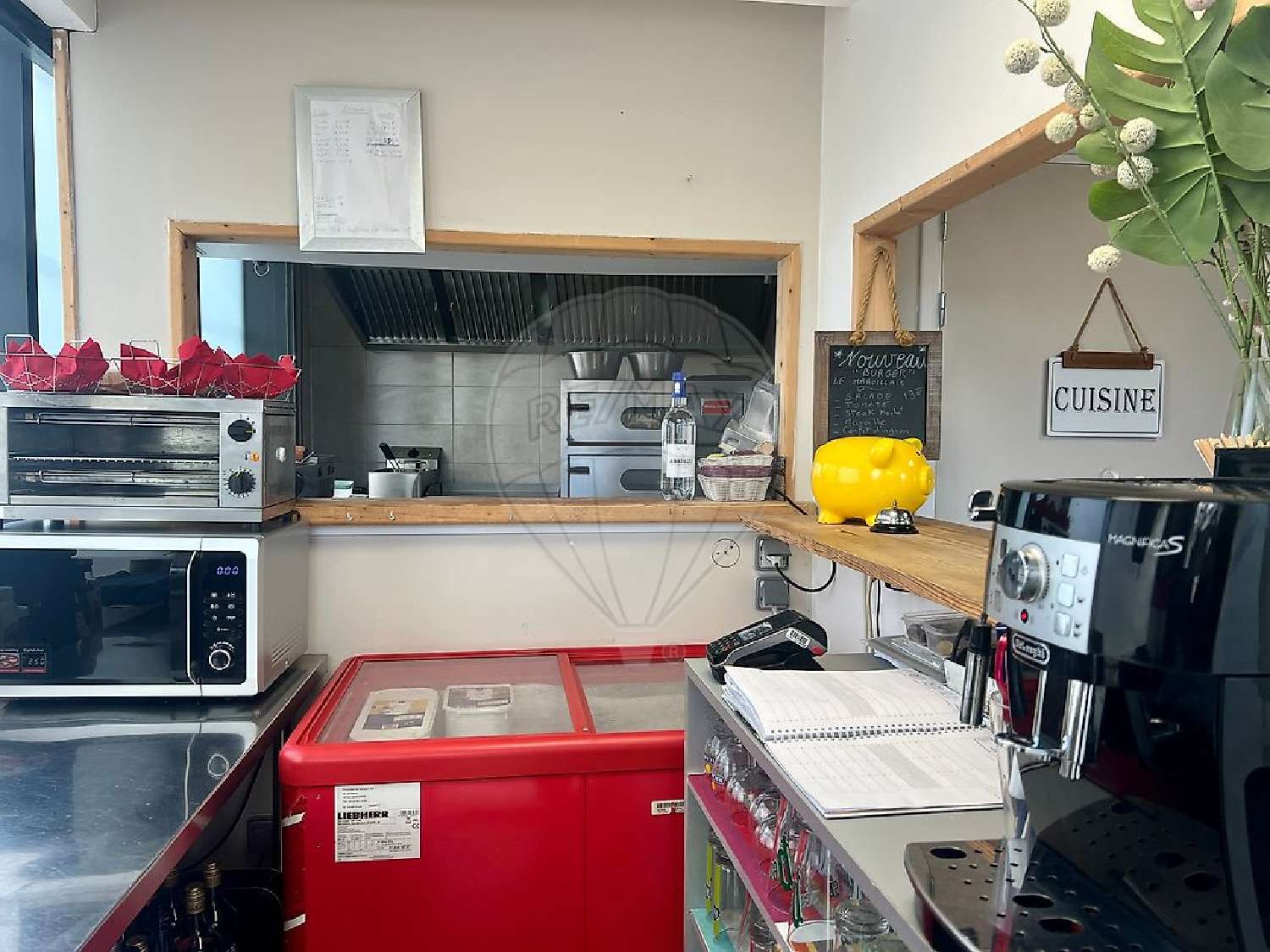  for sale bar cafe Les Mathes Charente-Maritime 7