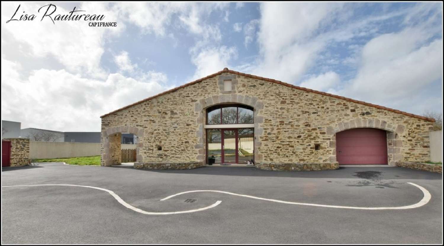 te koop schuur Montaigu Vendée 2