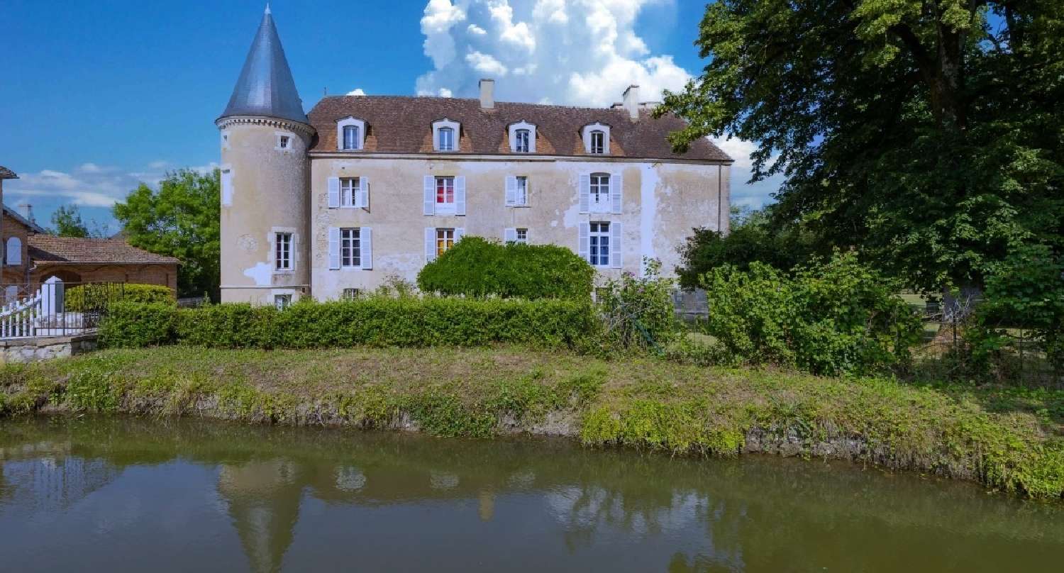 te koop kasteel Avallon Yonne 6