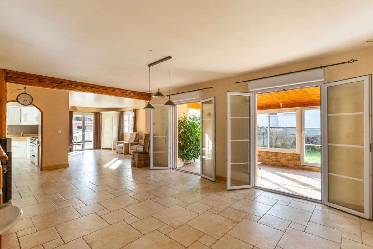 à vendre château Château-Gaillard Ain 1