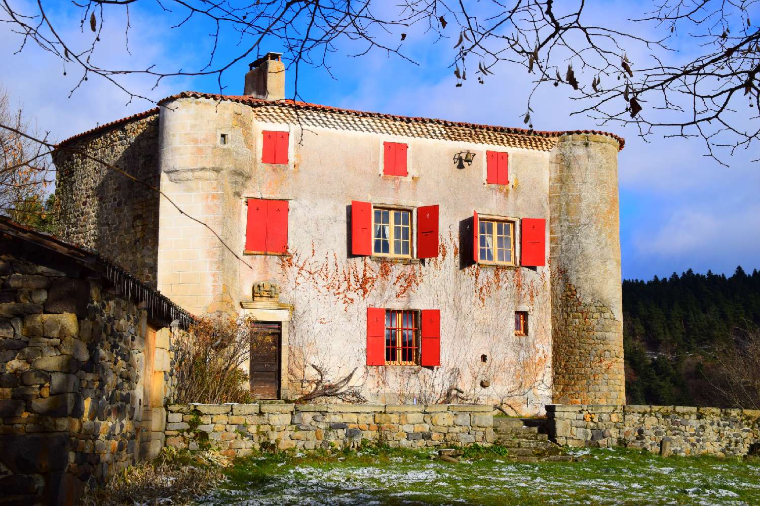  te koop kasteel Coucouron Ardèche 2