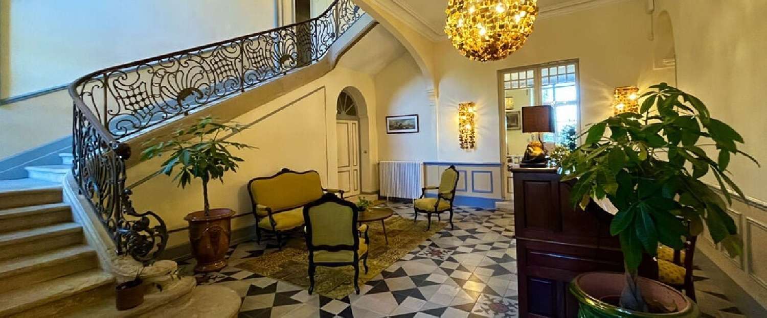  te koop kasteel Pézenas Hérault 2