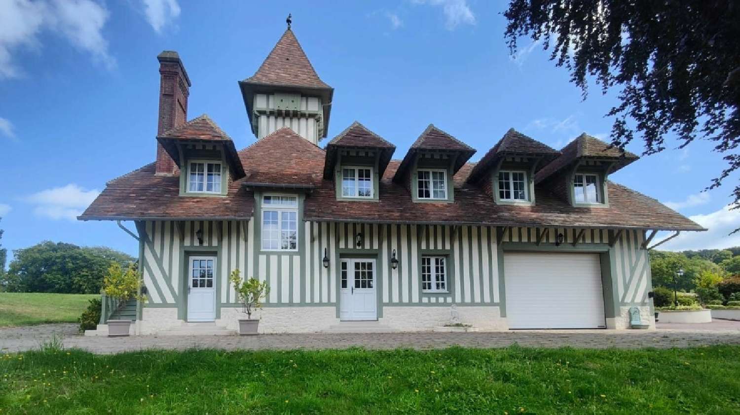  for sale castle Pont-l'Évêque Calvados 5