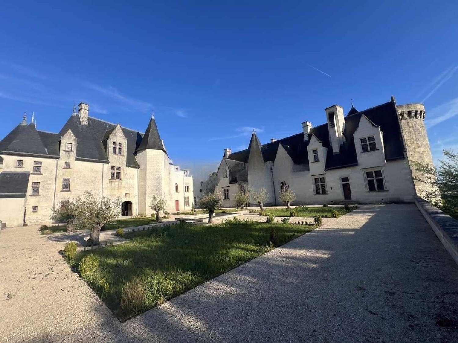  te koop kasteel Tours Indre-et-Loire 2