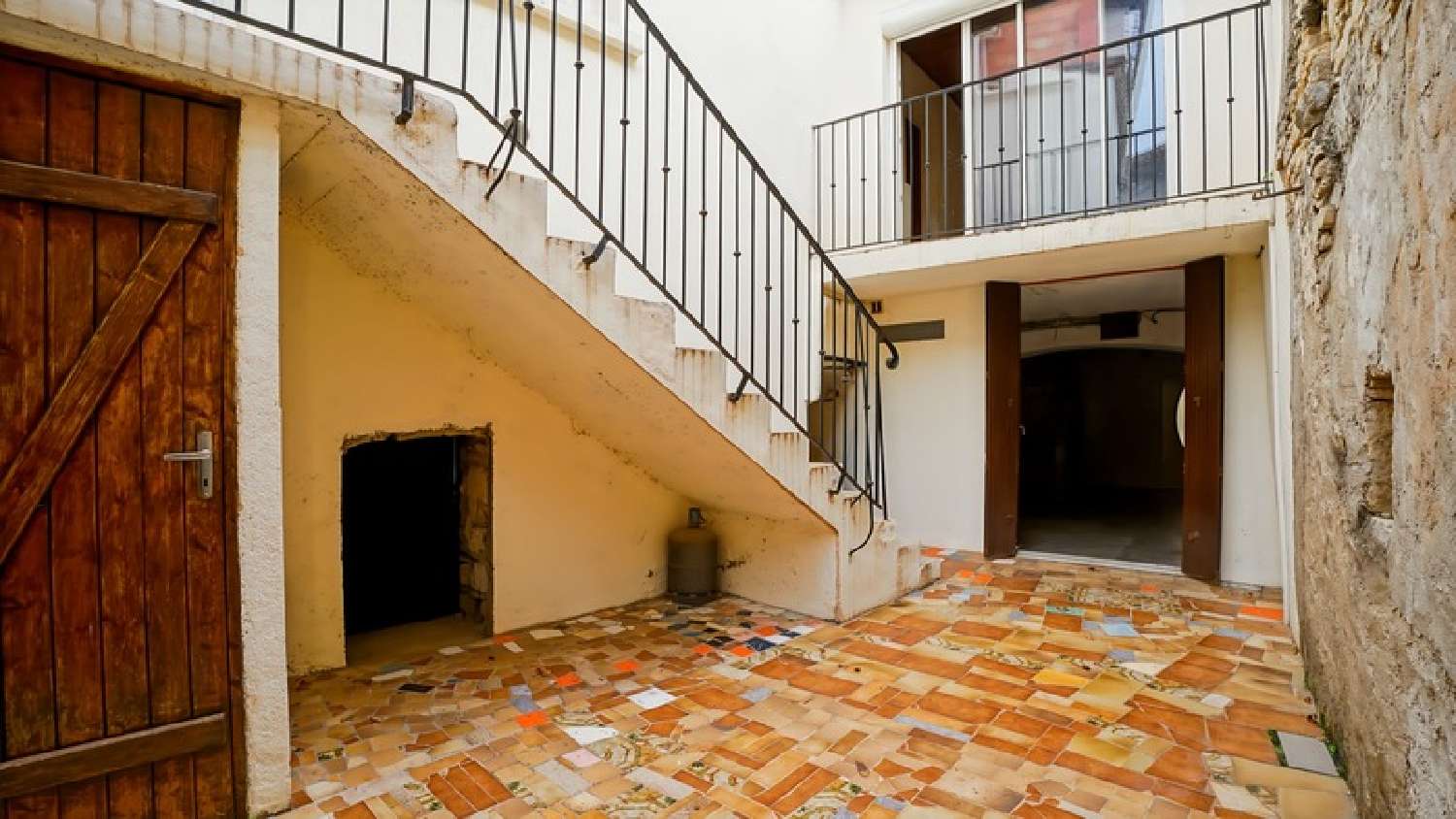  te koop stadshuis Marguerittes Gard 3