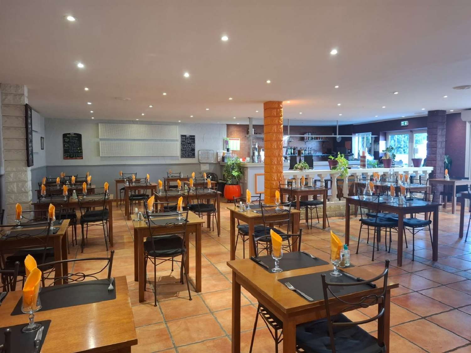  te koop bedrijfsruimte/ kantoor Agde Hérault 2