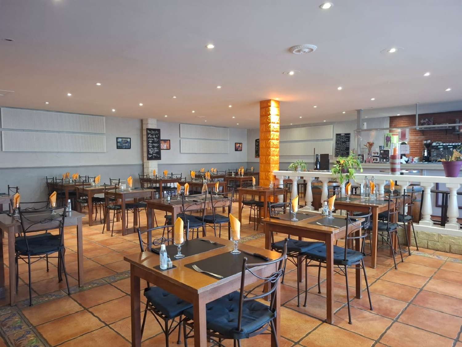  te koop bedrijfsruimte/ kantoor Agde Hérault 3