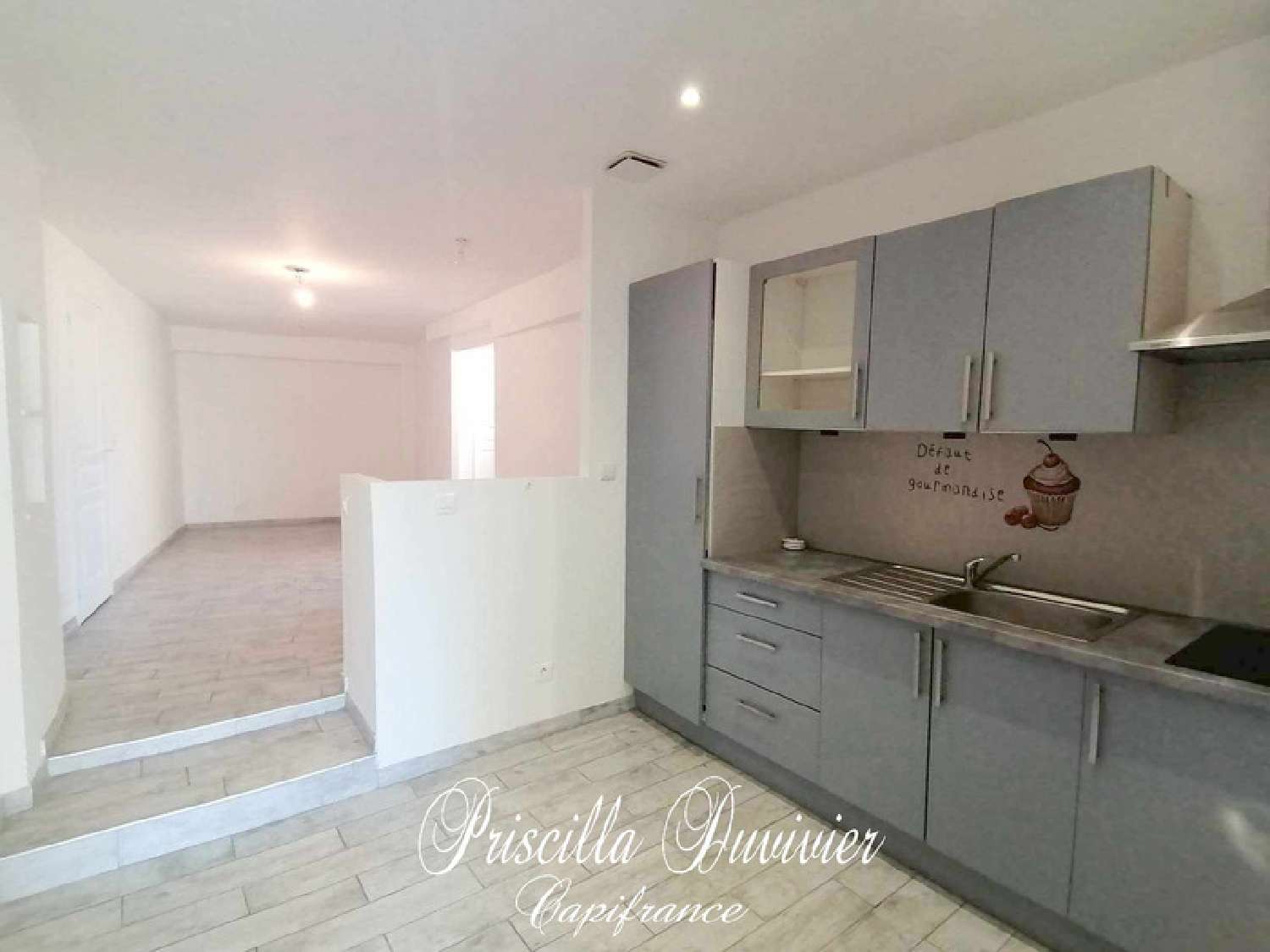 te koop bedrijfsruimte/ kantoor Berthecourt Oise 6