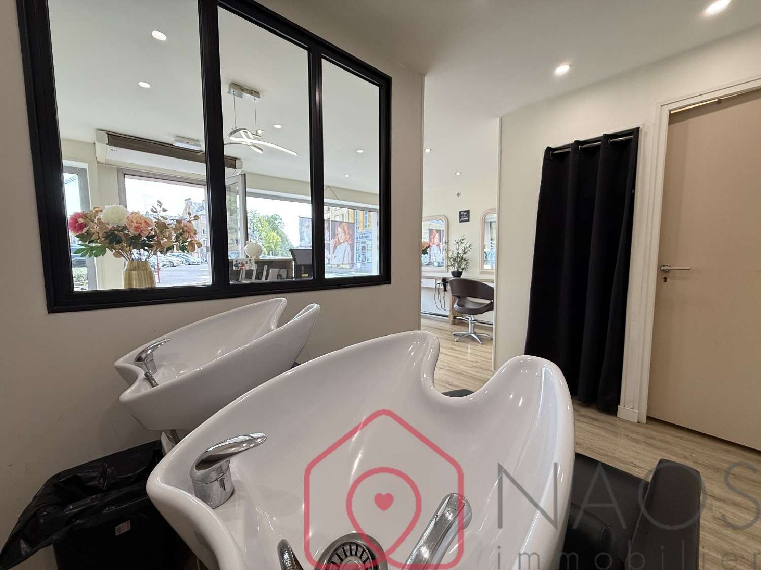  te koop bedrijfsruimte/ kantoor Floing Ardennes 7