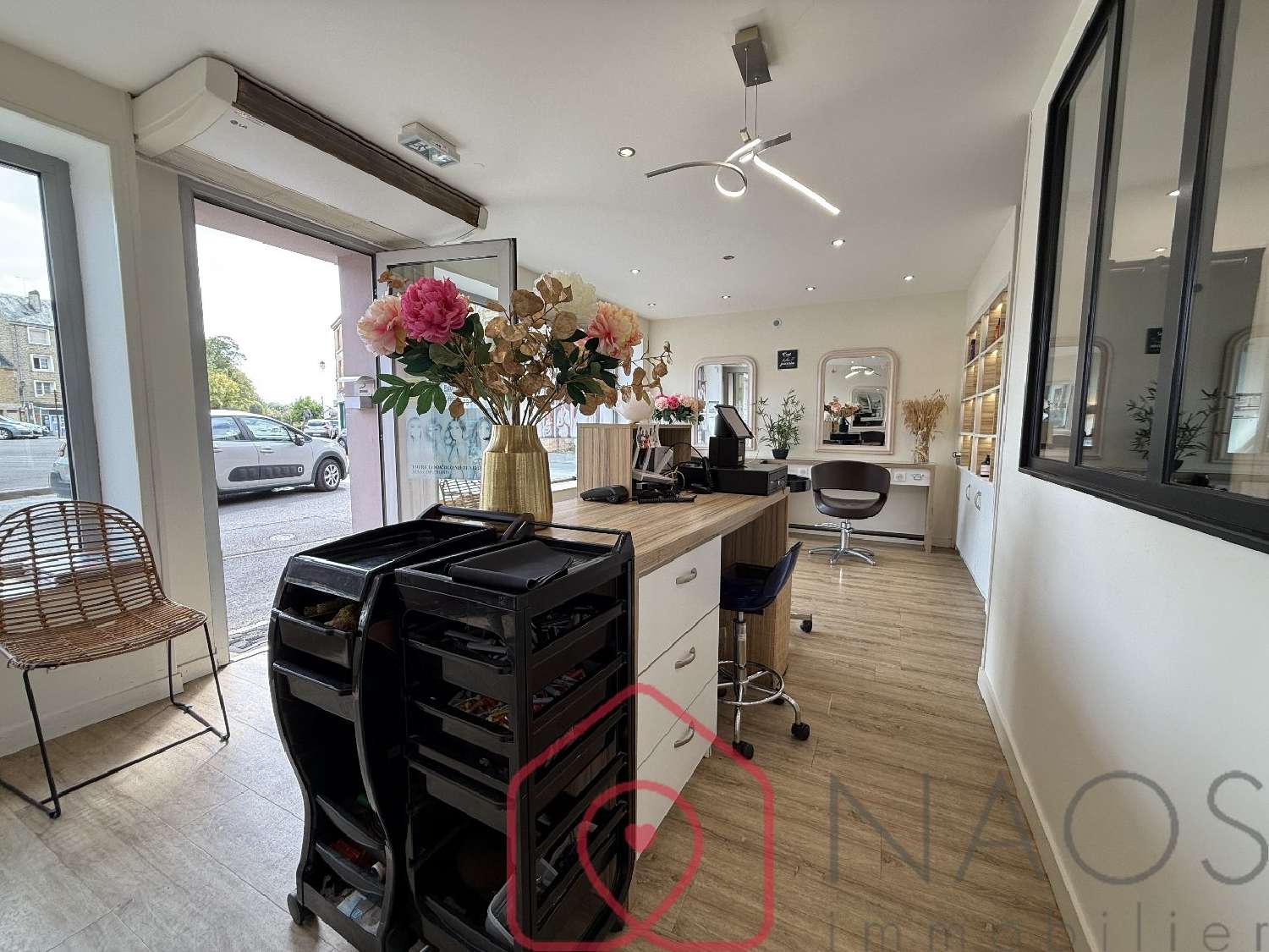  te koop bedrijfsruimte/ kantoor Floing Ardennes 8