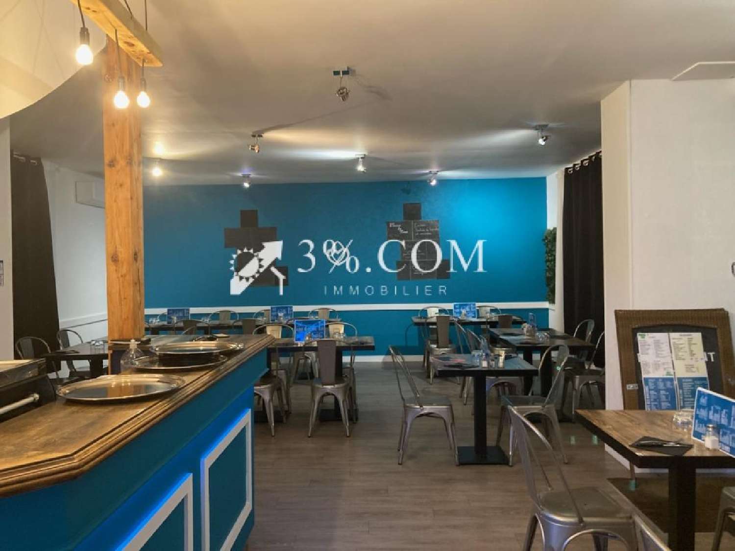  te koop bedrijfsruimte/ kantoor Jardres Vienne 2