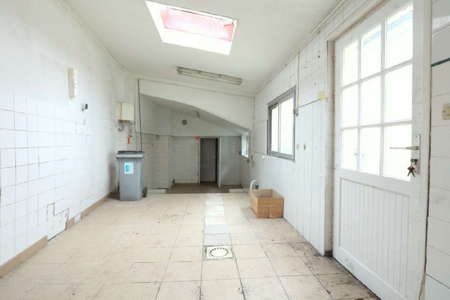 te koop bedrijfsruimte/ kantoor Laon Aisne 4