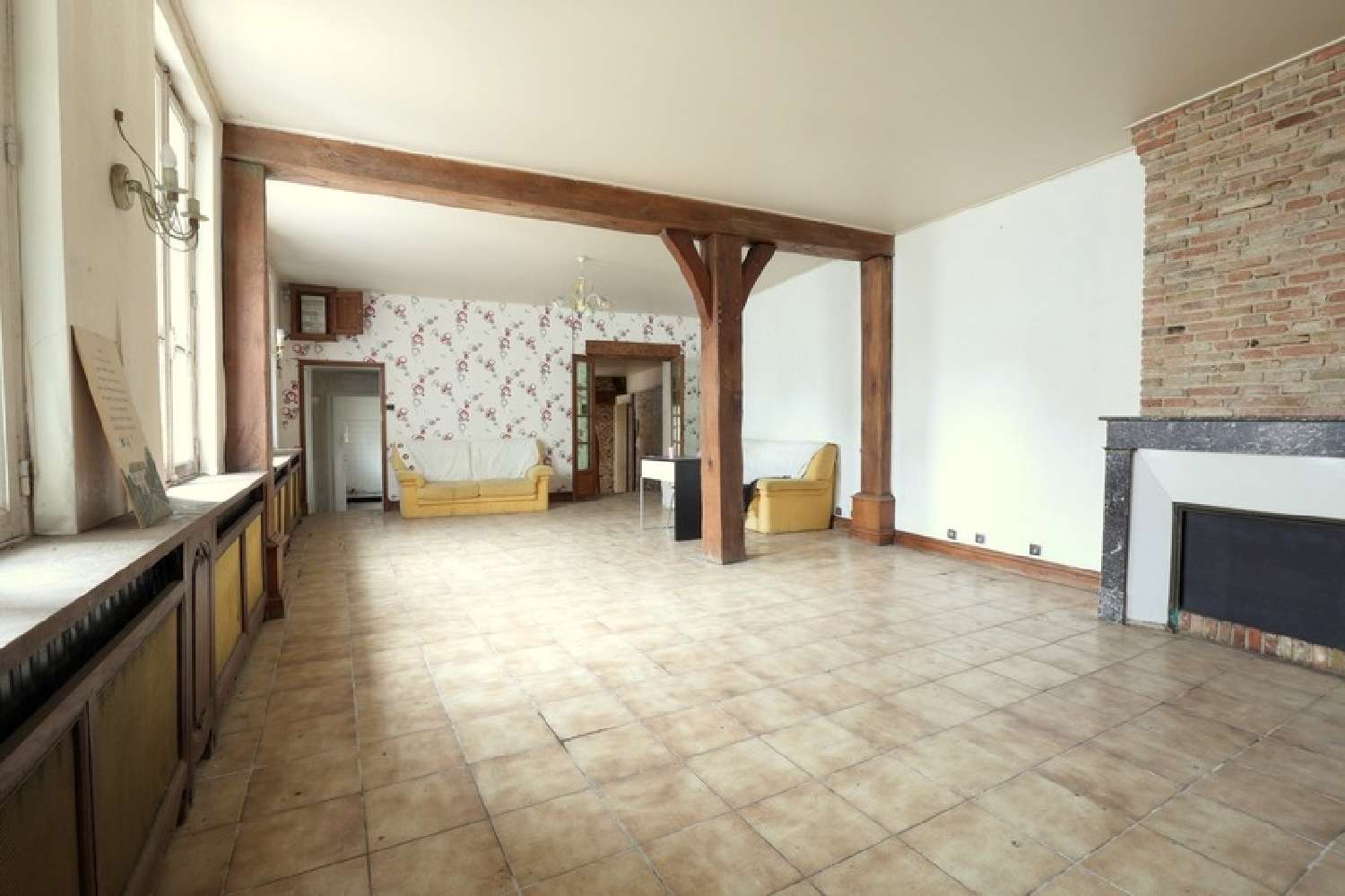 te koop bedrijfsruimte/ kantoor Laon Aisne 7